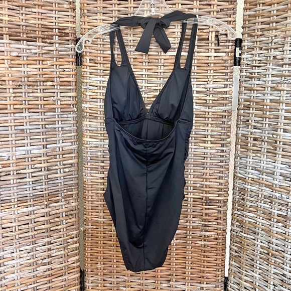 La Blanca Island Goddess Tummy Control Halter One Piece Swimsuit Black Size 6 - Picture 3 of 8